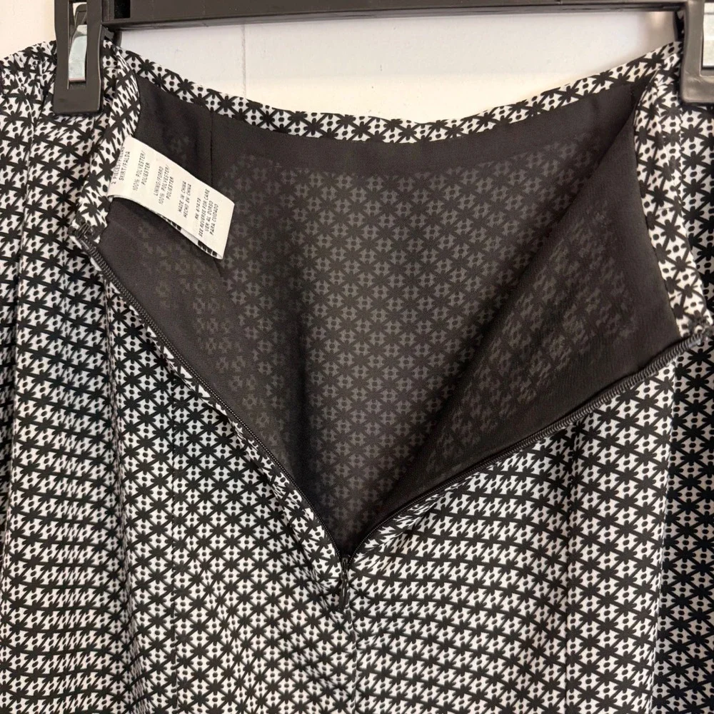Danny & Nicole Womens 16W Skirt Suit Set Black White Patterned Ruffle Hem Jacket